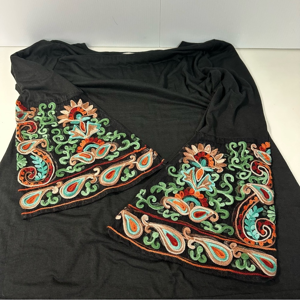 A&A Whimsigoth Fairy Black Viscose Embroidered Floral Bell Sleeves Top Sz L - Picture 8 of 11